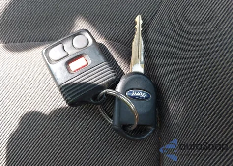 2002 Ford Explorer Sport Trac z USA, uszkodzony, nr VIN 1FMZU77E92UB70693